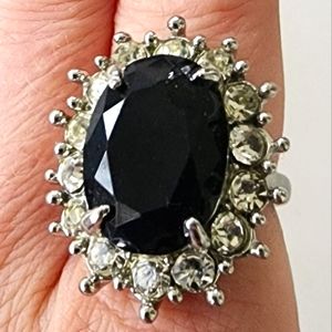 💍 Onyx & Zircon Statement Ring